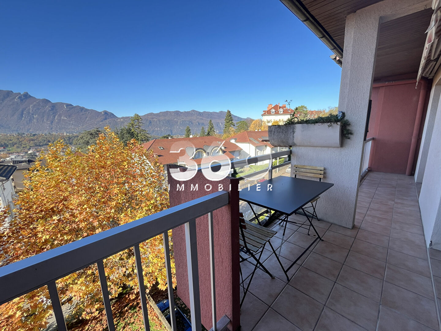 photo À VENDRE ? Appartement T2 avec terrasse et vue lac ? Aix-les-Bains 