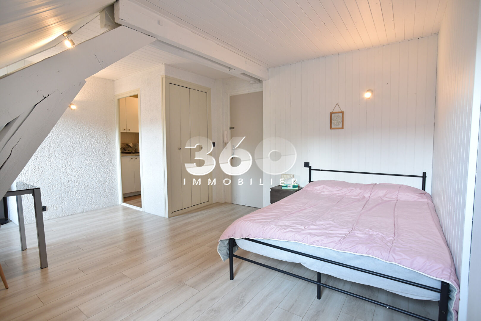 photo Studio au dernier étage ? Charme & tranquillité ? Aix-les-Bains 