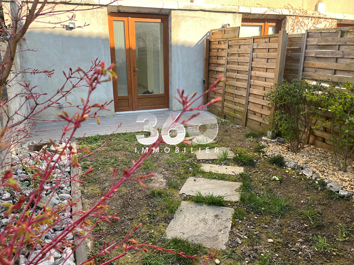 photo T2 en rez-de-jardin - Centre-ville au calme  ?-Aix-les-Bains 