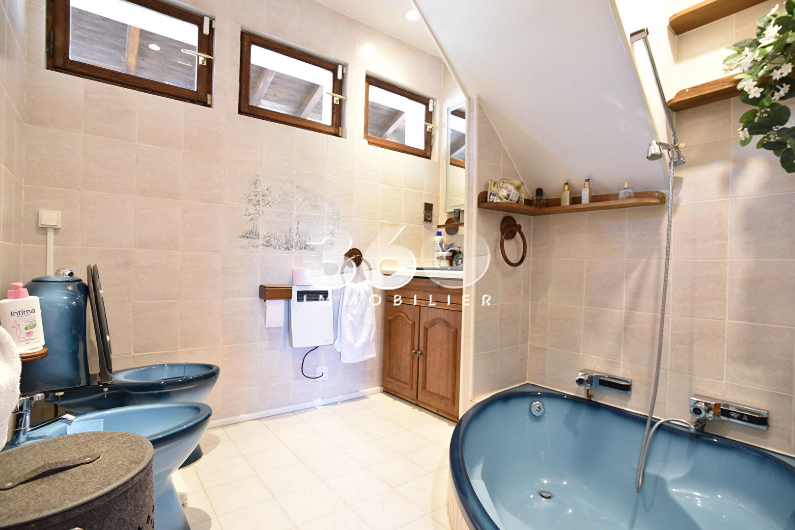 photo Maison 180 m² ? 6 chambres ? Piscine ? Proche CERN 